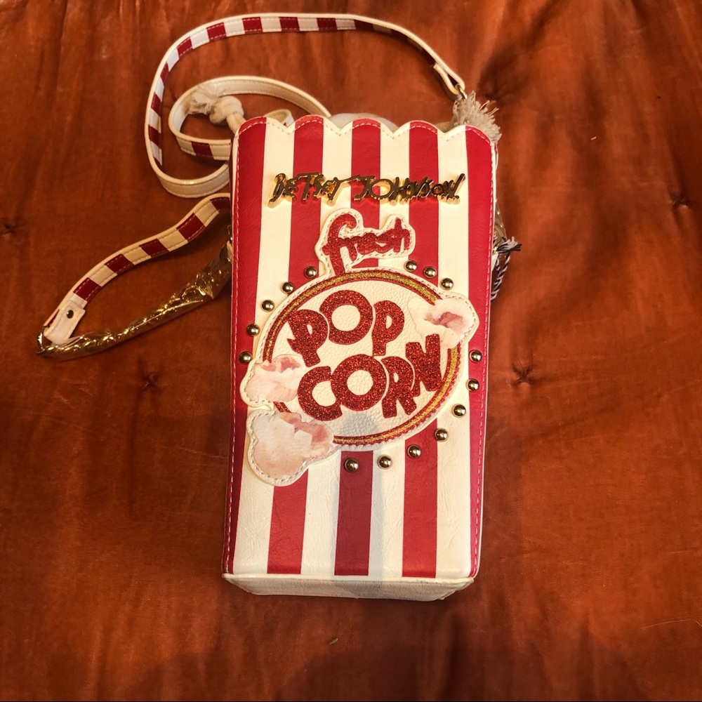 Betsy Johnson adorable bag,  pop corn,  leather  NWT